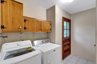 9 Pleasant Drive, East Setauket, NY 11733 - Photo 17