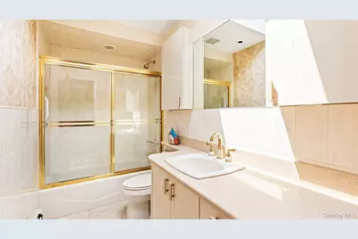 25 Whitebirch Lane, Commack, NY 11725 - Photo 17
