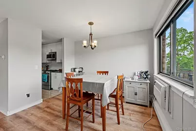 352 Central Park Avenue #D11, Scarsdale, NY 10583 - Photo 9