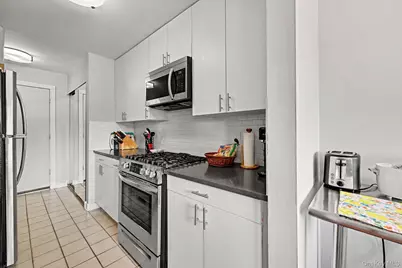 352 Central Park Avenue #D11, Scarsdale, NY 10583 - Photo 5