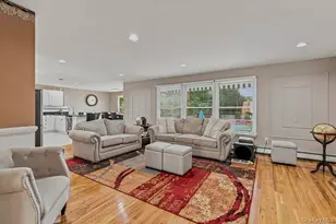91 MacGregor Ave, Roslyn Heights, NY 11577 - Photo 7