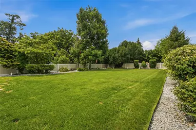 91 Macgregor Avenue, Roslyn Heights, NY 11577 - Photo 31