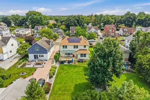 91 MacGregor Ave, Roslyn Heights, NY 11577 - Photo 29