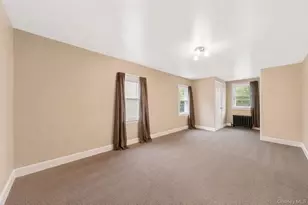 91 E Milton St, Freeport, NY 11520 - Photo 17