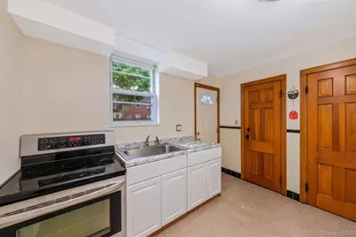 91 E Milton Street, Freeport, NY 11520 - Photo 31