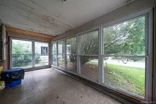 91 E Milton St, Freeport, NY 11520 - Photo 7