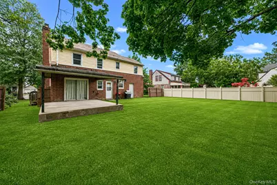 91 E Milton Street, Freeport, NY 11520 - Photo 15