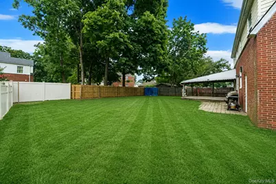 91 E Milton Street, Freeport, NY 11520 - Photo 9