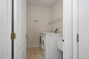 427 Vassar Pl, Fishkill, NY 12524 - Photo 17
