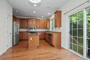 427 Vassar Pl, Fishkill, NY 12524 - Photo 13