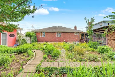 100 Memphis Avenue, Floral Park, NY 11001 - Photo 21