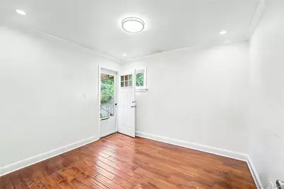 100 Memphis Avenue, Floral Park, NY 11001 - Photo 15