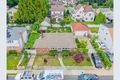 100 Memphis Avenue, Floral Park, NY 11001 - Photo 25