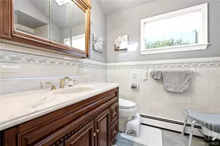 140 Intervale Ave, Farmingdale, NY 11735 - Photo 13