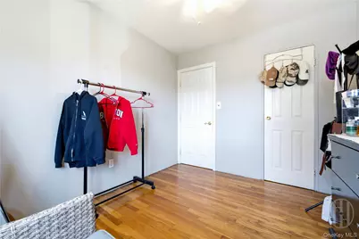 140 Intervale Avenue, Farmingdale, NY 11735 - Photo 21