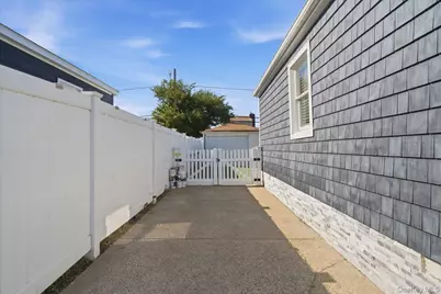 34 Polk Street, Freeport, NY 11520 - Photo 25