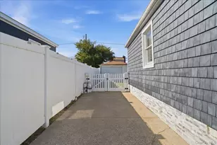 34 Polk St, Freeport, NY 11520 - Photo 25