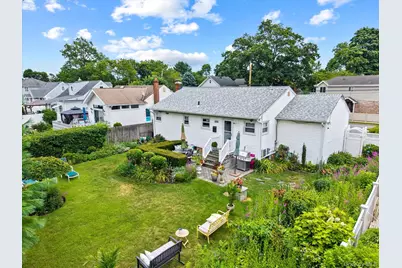 1219 Warwick Street, Uniondale, NY 11553 - Photo 23