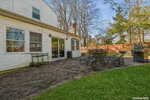 93 Beacon Hill Rd, Port Washington, NY 11050 - Photo 3