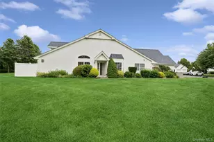 46 Summerfield Ln N, Aquebogue, NY 11901 - Photo 15