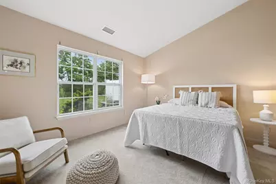 46 Summerfield Lane N, Aquebogue, NY 11901 - Photo 5