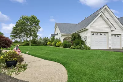 46 Summerfield Lane N, Aquebogue, NY 11901 - Photo 17
