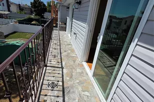 146-17 229th St, Springfield Gardens, NY 11413 - Photo 37