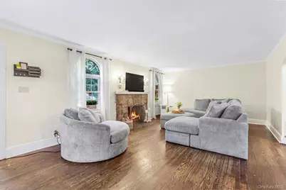 254 E Argyle Street, Valley Stream, NY 11580 - Photo 5