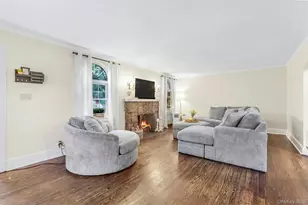 254 E Argyle St, Valley Stream, NY 11580 - Photo 5