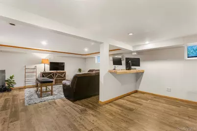 254 E Argyle Street, Valley Stream, NY 11580 - Photo 15