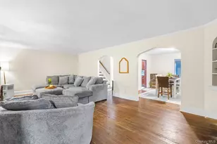 254 E Argyle St, Valley Stream, NY 11580 - Photo 3