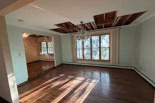 1067 N New York Dr, Massapequa, NY 11758 - Photo 13