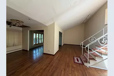 1067 N New York Drive, Massapequa, NY 11758 - Photo 11