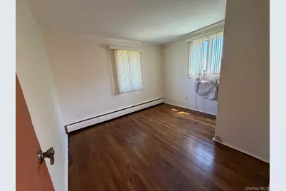 1067 N New York Drive, Massapequa, NY 11758 - Photo 17
