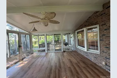 1067 N New York Drive, Massapequa, NY 11758 - Photo 3