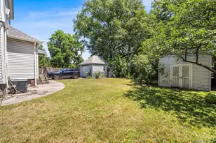 60-05 168th St, Fresh Meadows, NY 11365 - Photo 3