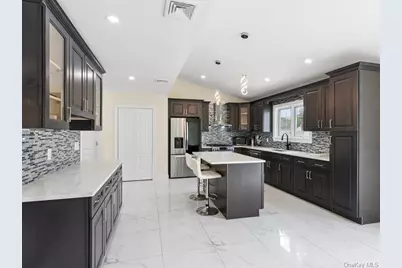 858 Prescott Street, Valley Stream, NY 11580 - Photo 7
