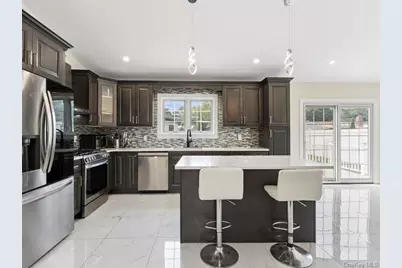 858 Prescott Street, Valley Stream, NY 11580 - Photo 5