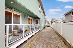 145 Kingston Blvd, Island Park, NY 11558 - Photo 9