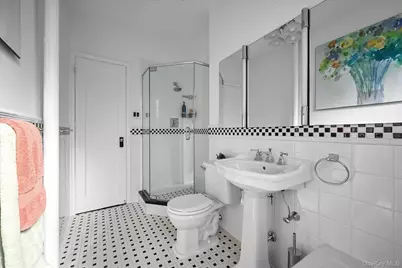 6536 Wetherole Street #608, Rego Park, NY 11374 - Photo 17