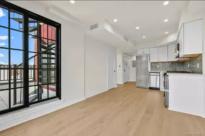2525 31st Avenue #7A, Astoria, NY 11106 - Photo 9