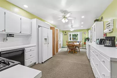 62 Sharp Street, Patchogue, NY 11772 - Photo 5