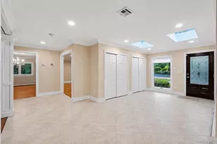 4 Durham Dr, Dix Hills, NY 11746 - Photo 7