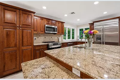 4 Durham Drive, Dix Hills, NY 11746 - Photo 11