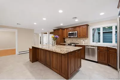4 Durham Drive, Dix Hills, NY 11746 - Photo 9