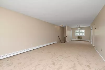25 Springwood Drive, North Babylon, NY 11703 - Photo 9