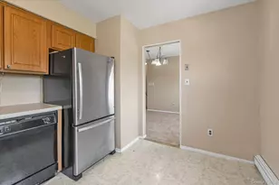 25 Springwood Dr, North Babylon, NY 11703 - Photo 5