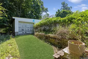 199 N Country Rd, Port Jefferson, NY 11777 - Photo 41