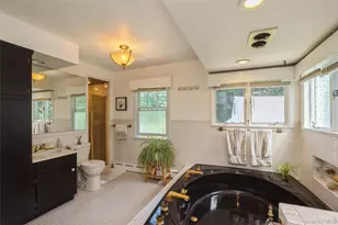 199 N Country Rd, Port Jefferson, NY 11777 - Photo 19