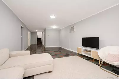 735 Elvira Avenue, Far Rockaway, NY 11691 - Photo 19